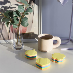 Jegyzettömb öntapadó, mondatfelhő alakú, 250lap, Bluering® 5 klf. neon szín Öntapadó jegyzettömb Bluering